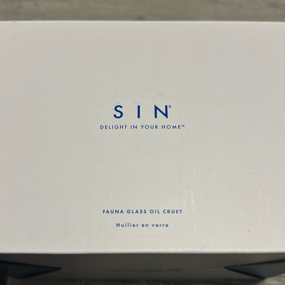 SIN Fauna Clear Glass Oil Cruet Full Size New NIB
